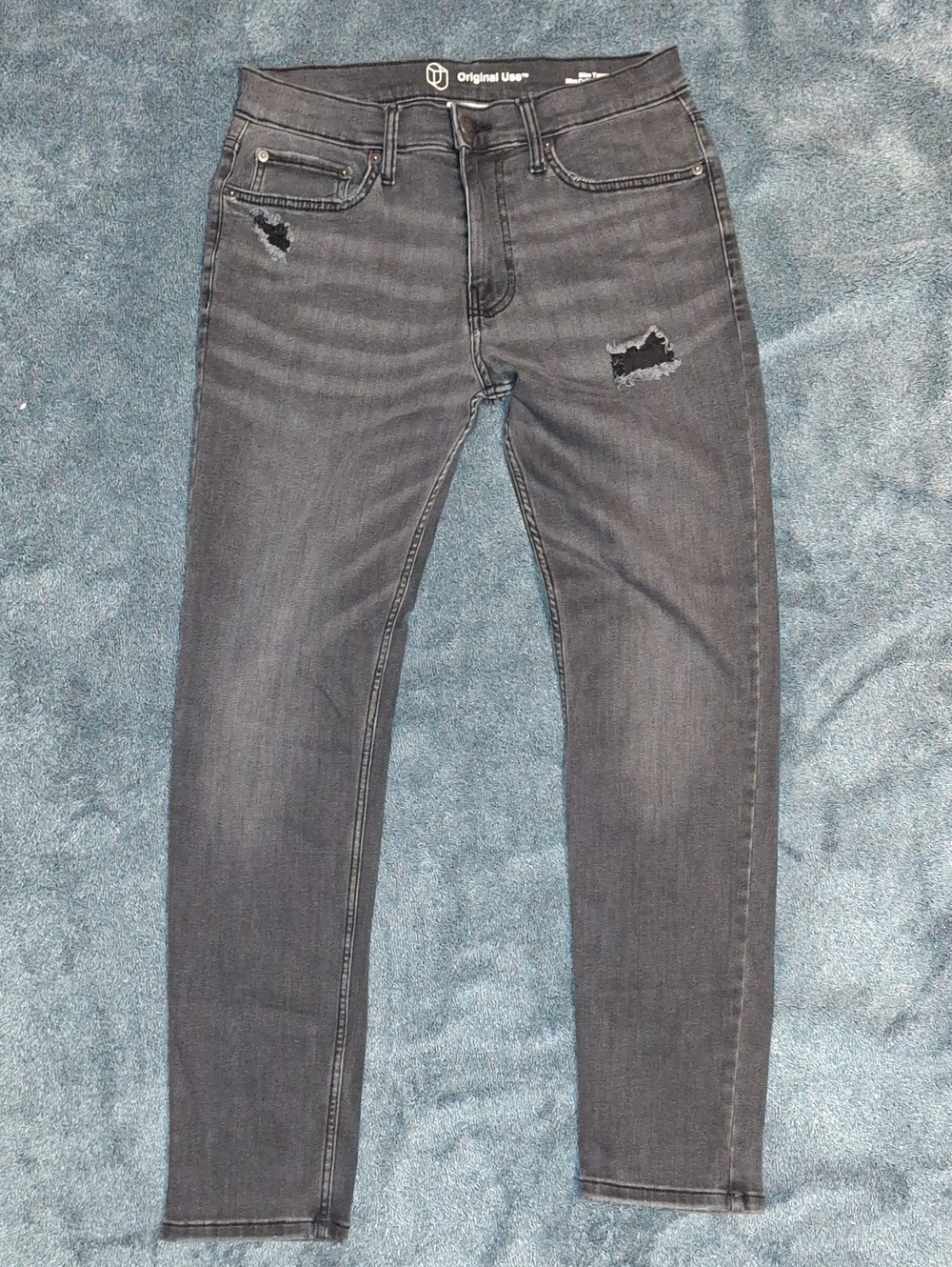Original Use Men's Charcoal Slim Tapered Distressed Jeans
